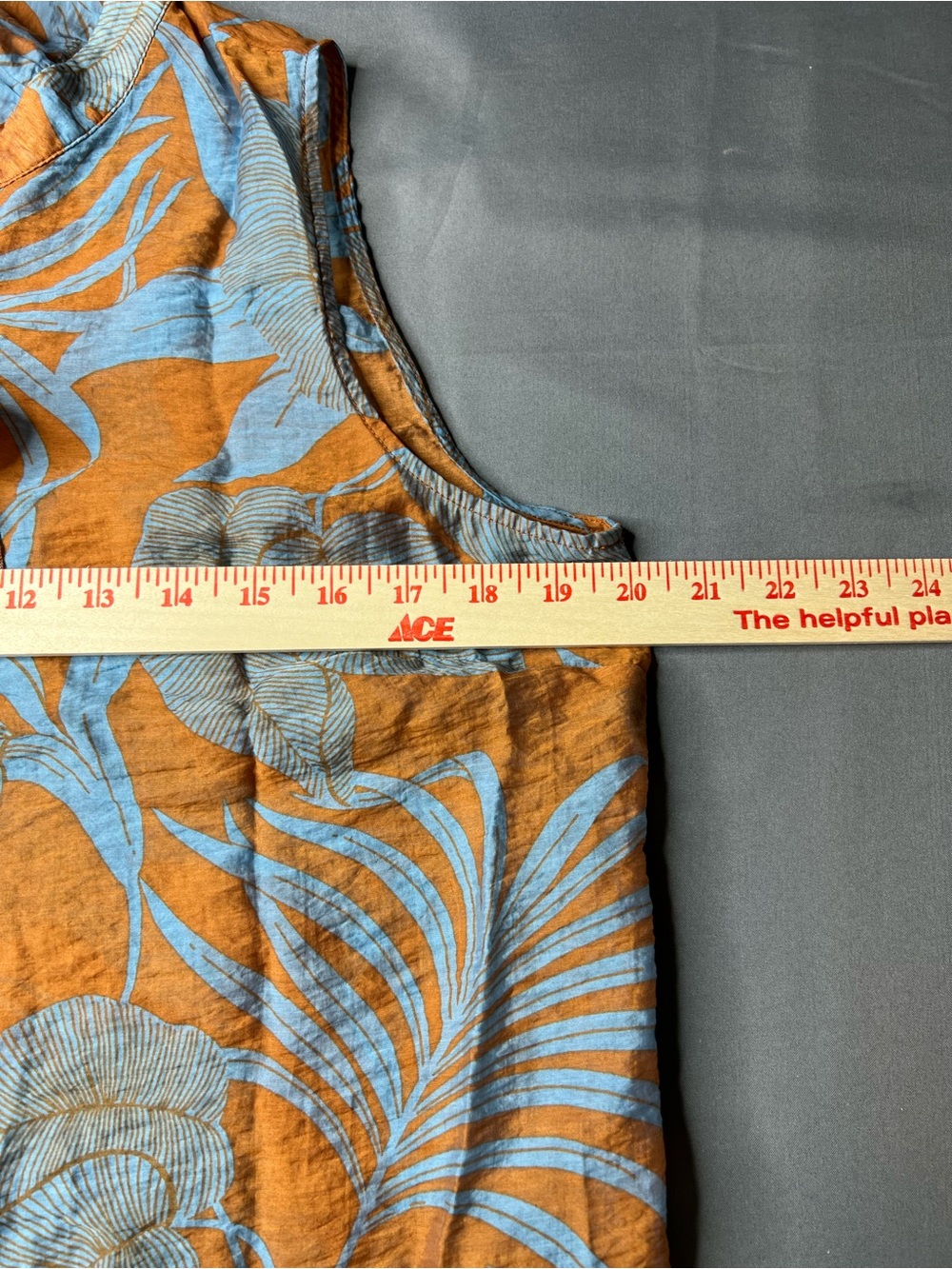 Cabi Tropical Palm Print Sleeveless Blouse Size Medium | Ruffle Front style 6525 - Picture 4 of 7